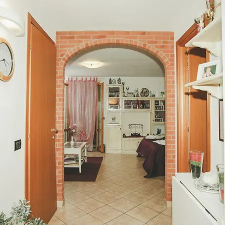 Grifagni Apartment